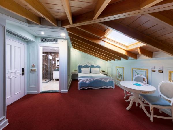 Seven Hills Palace & Spa : photo 1 de la chambre deluxe room – mansion loft double ( only sky view )