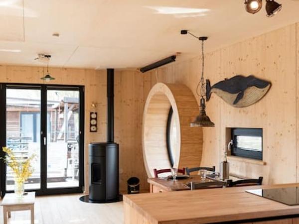 Hausboot Diva mit Kamin - Winter auf der Dove Elbe : photo 3 de la chambre mobile home