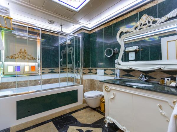 Seven Hills Palace & Spa : photo 5 de la chambre suite dans demeure de caractère - accès gratuit au spa commun (usage autonome)