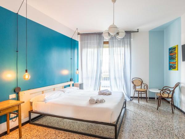 Le stanze in Fiera, Bologna by Short Holidays : photo 3 de la chambre chambre double avec salle de bains privative