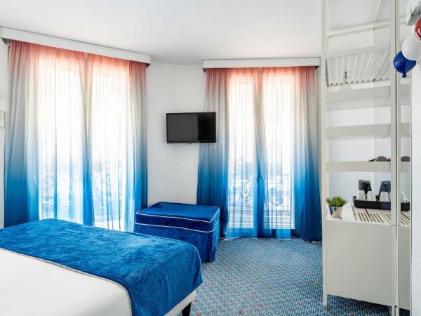 Hotel 34B - Astotel : photo 1 de la chambre chambre familiale supérieure