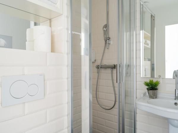 Hotel 34B - Astotel : photo 7 de la chambre chambre familiale supérieure