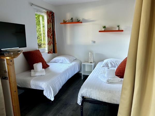 Les Chalets du Périgord : photo 5 de la chambre chambre quadruple premium