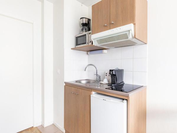 Appart'City Confort Orléans : photo 4 de la chambre studio lits jumeaux