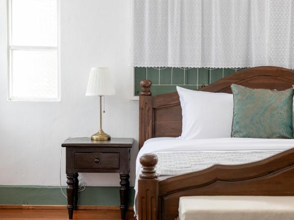ตึกฝรั่ง 2479 Where The Past heals Present : photo 7 de la chambre chambre familiale avec balcon