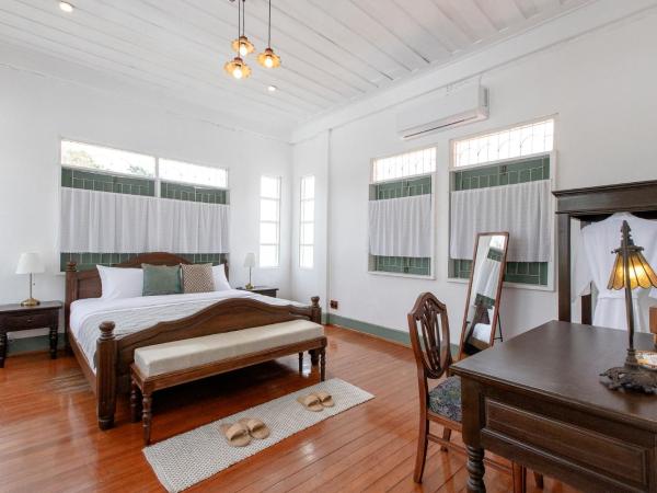 ตึกฝรั่ง 2479 Where The Past heals Present : photo 9 de la chambre chambre familiale avec balcon