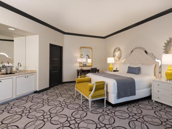 Paris Las Vegas Hotel & Casino : photo 1 de la chambre suite lit king-size bordeaux lemans