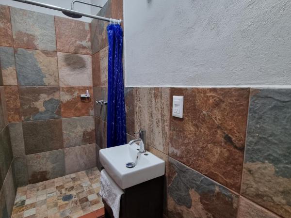 HOTEL PUERTO MORELOS cuernavaca : photo 1 de la chambre chambre double avec 2 lits doubles