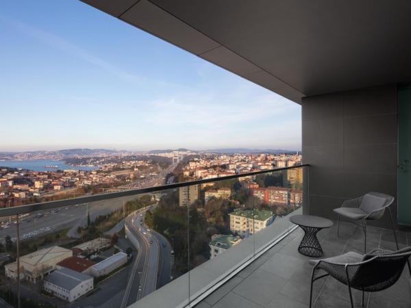 Le Meridien Istanbul Etiler : photo 3 de la chambre chambre double exécutive bosphore avec accès au salon club