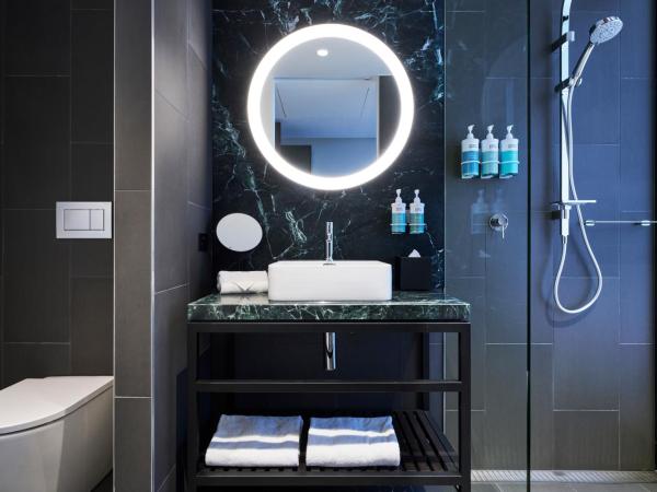 Novotel Melbourne Airport : photo 7 de la chambre chambre deluxe avec 2 lits doubles