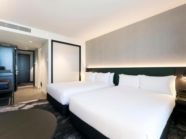 Novotel Melbourne Airport : photo 5 de la chambre chambre deluxe avec 2 lits doubles