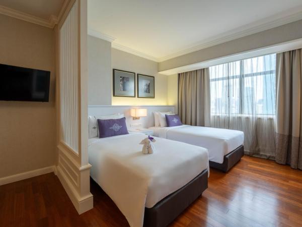 The Sukosol Hotel : photo 2 de la chambre chambre double familiale