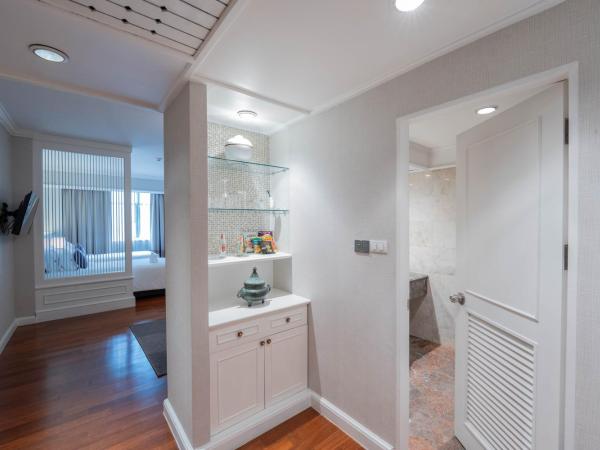 The Sukosol Hotel : photo 8 de la chambre chambre double familiale