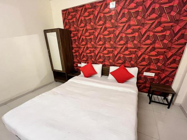 Hotel Kalyan Palace : photo 8 de la chambre chambre lit queen-size deluxe