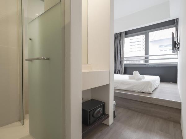 Lion Peak Hotel Dickson : photo 2 de la chambre deluxe double, window