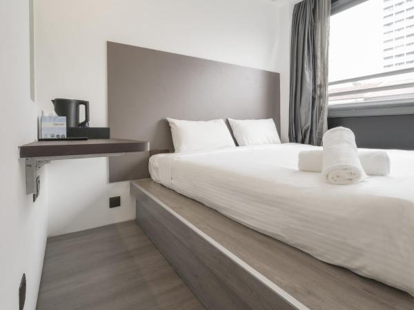 Lion Peak Hotel Dickson : photo 3 de la chambre deluxe double, window