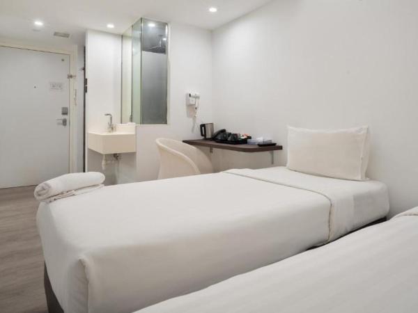 Lion Peak Hotel Dickson : photo 2 de la chambre superior twin, no window