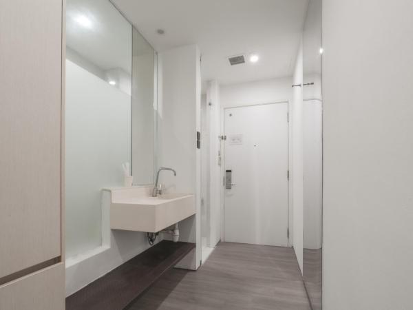 Lion Peak Hotel Dickson : photo 5 de la chambre deluxe double, no window