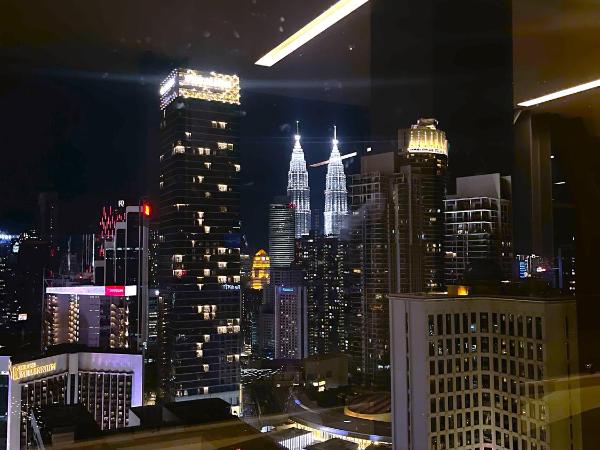 Axon Residence Near Pavilion : photo 1 de la chambre appartement 2 chambres - vue sur ville