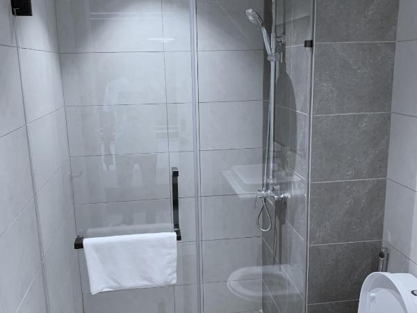 Axon Residence Near Pavilion : photo 3 de la chambre appartement supérieur