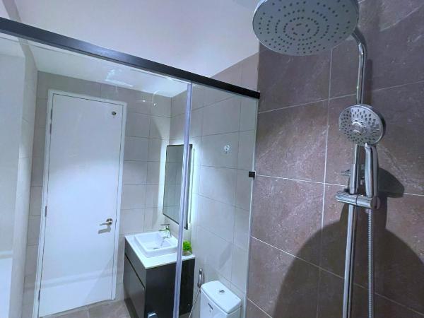 Axon Residence Near Pavilion : photo 7 de la chambre appartement supérieur