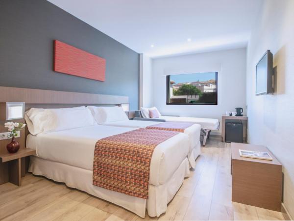 Hotel Granada by Pierre & Vacances : photo 7 de la chambre chambre triple (2 adultes & 1 enfant)