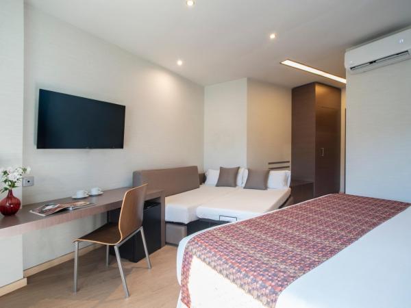 Hotel Granada by Pierre & Vacances : photo 7 de la chambre chambre familiale deluxe