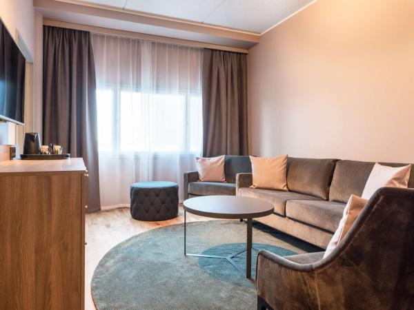 Scandic Helsinki Airport : photo 2 de la chambre suite junior