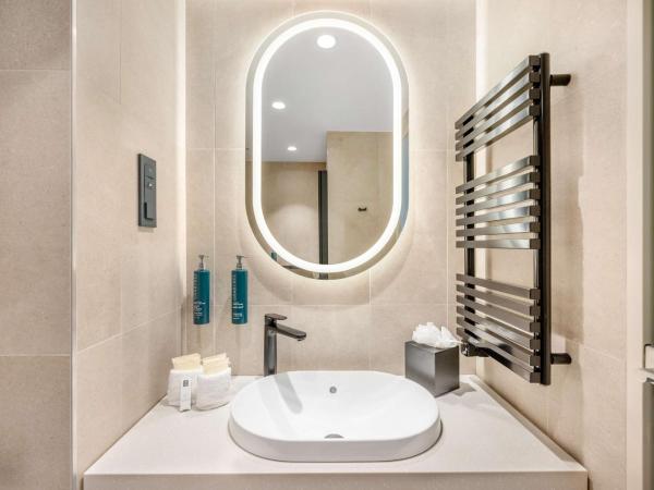 Hilton Garden Inn Debrecen City Center : photo 4 de la chambre suite junior