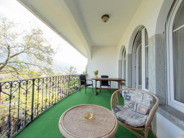 Easy Stay by Hotel La Perla : photo 1 de la chambre chambre double avec balcon