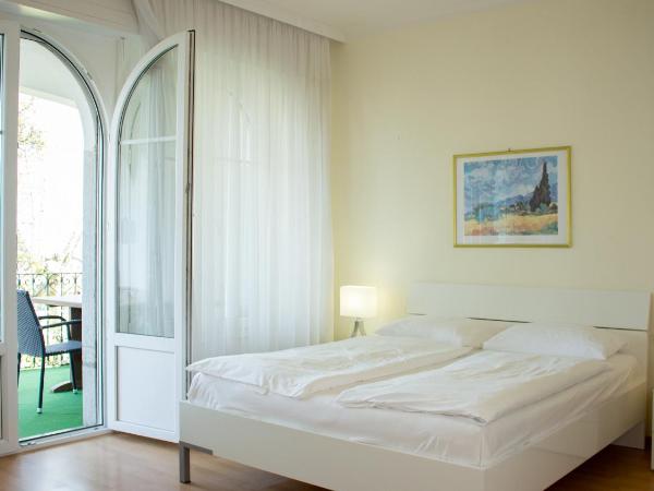 Easy Stay by Hotel La Perla : photo 2 de la chambre chambre double avec balcon