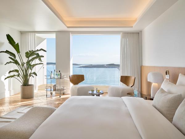 The Roc Club : photo 4 de la chambre club deluxe room, sea & marina views
