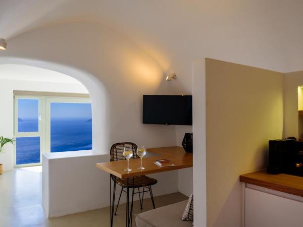 Keti Hotel : photo 8 de la chambre suite lit king-size avec jacuzzi