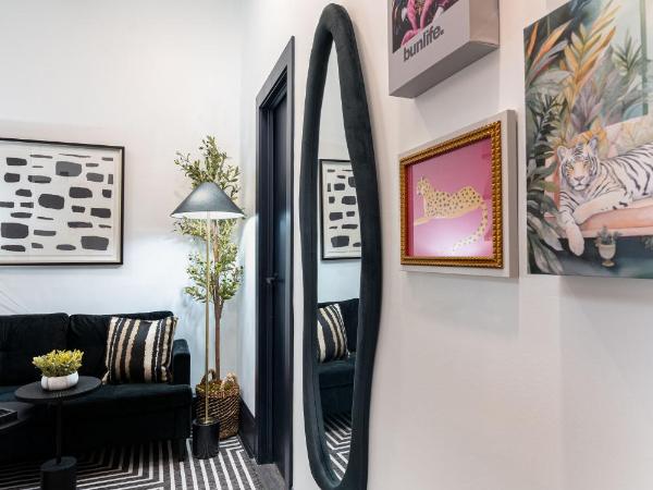 Saint Philip Residence : photo 1 de la chambre studio avec vue sur jardin