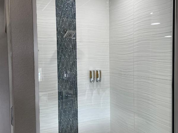 Express Inn - Richey : photo 2 de la chambre suite supérieure lit king-size