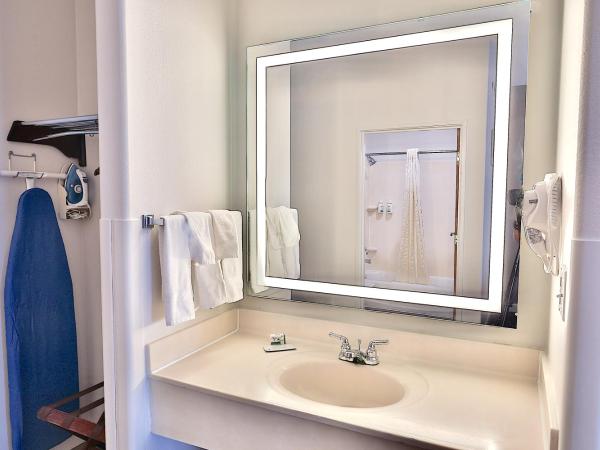 Baymont by Wyndham Tucson Airport : photo 4 de la chambre suite studio avec 2 lits queen-size - non-fumeurs