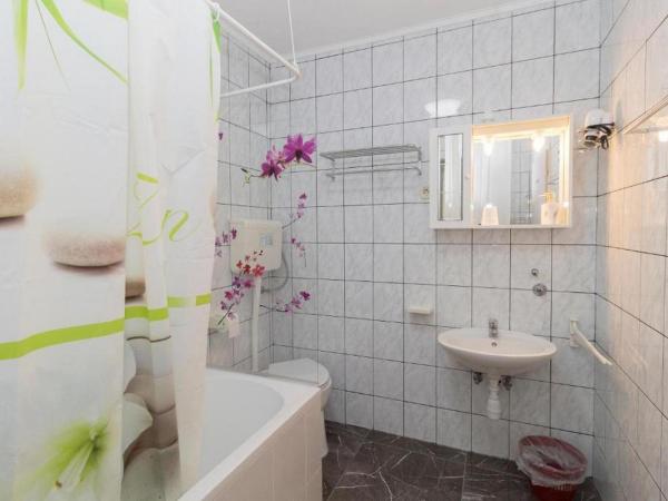 Rooms and apartments PALMA B&B : photo 10 de la chambre studio - vue sur mer