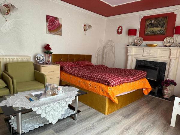 NKDR Lodge : photo 1 de la chambre chambre double standard avec salle de bains commune