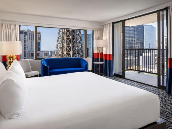 Paris Las Vegas Hotel & Casino : photo 1 de la chambre chambre versailles avec 1 lit king-size et balcon