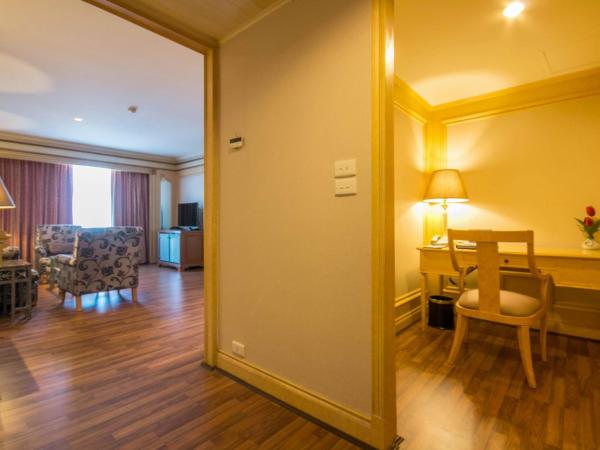 Golden Tulip Sovereign Hotel Bangkok : photo 1 de la chambre suite lit king-size exécutive