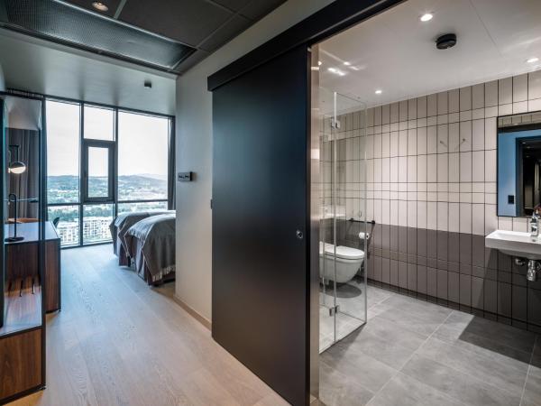 Quality Hotel Panorama : photo 9 de la chambre chambre lits jumeaux