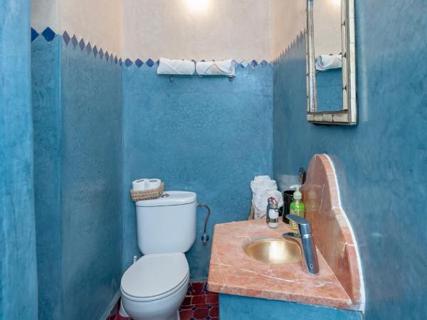 Dar Tuscia : photo 8 de la chambre chambre triple avec salle de bains privative