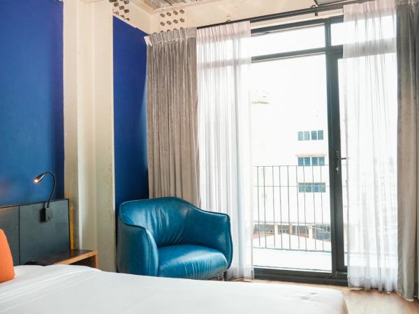 Mestyle Garage Hotel : photo 3 de la chambre chambre double standard avec balcon