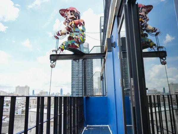 Mestyle Garage Hotel : photo 8 de la chambre chambre double standard avec balcon