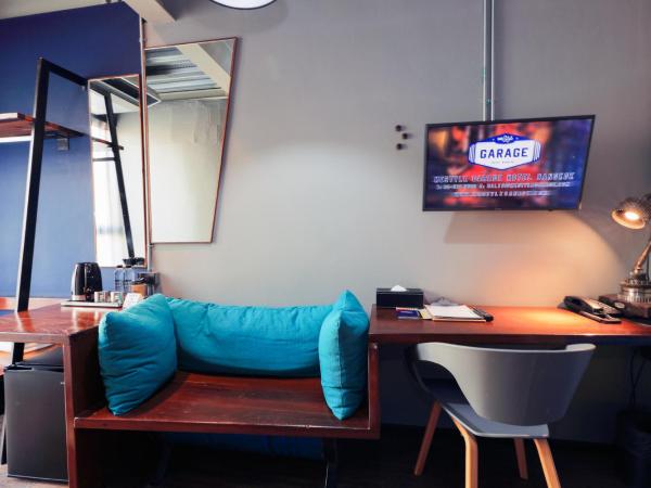 Mestyle Garage Hotel : photo 6 de la chambre chambre double standard