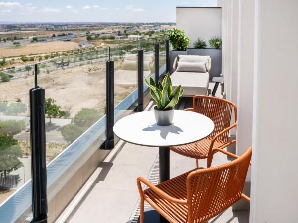 INNSiDE by Meliá Madrid Valdebebas : photo 7 de la chambre the loft with terrace connecting rooms