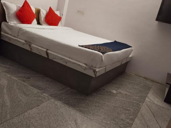 HZ INN : photo 1 de la chambre chambre deluxe double ou lits jumeaux