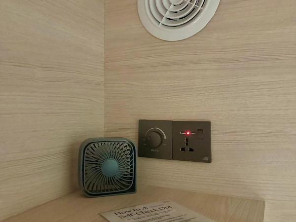 Milan Backpacker Hostel : photo 4 de la chambre lit dans dortoir mixte de 8 lits