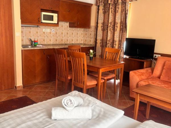 Phoenix Wellness Apartman Panzió : photo 1 de la chambre appartement