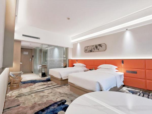 Landmark International Hotel : photo 3 de la chambre chambre lits jumeaux deluxe